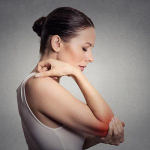 Fájdalom a csípőízületekben és a gerinc görbülete Gerincferdülés (scoliosis)
